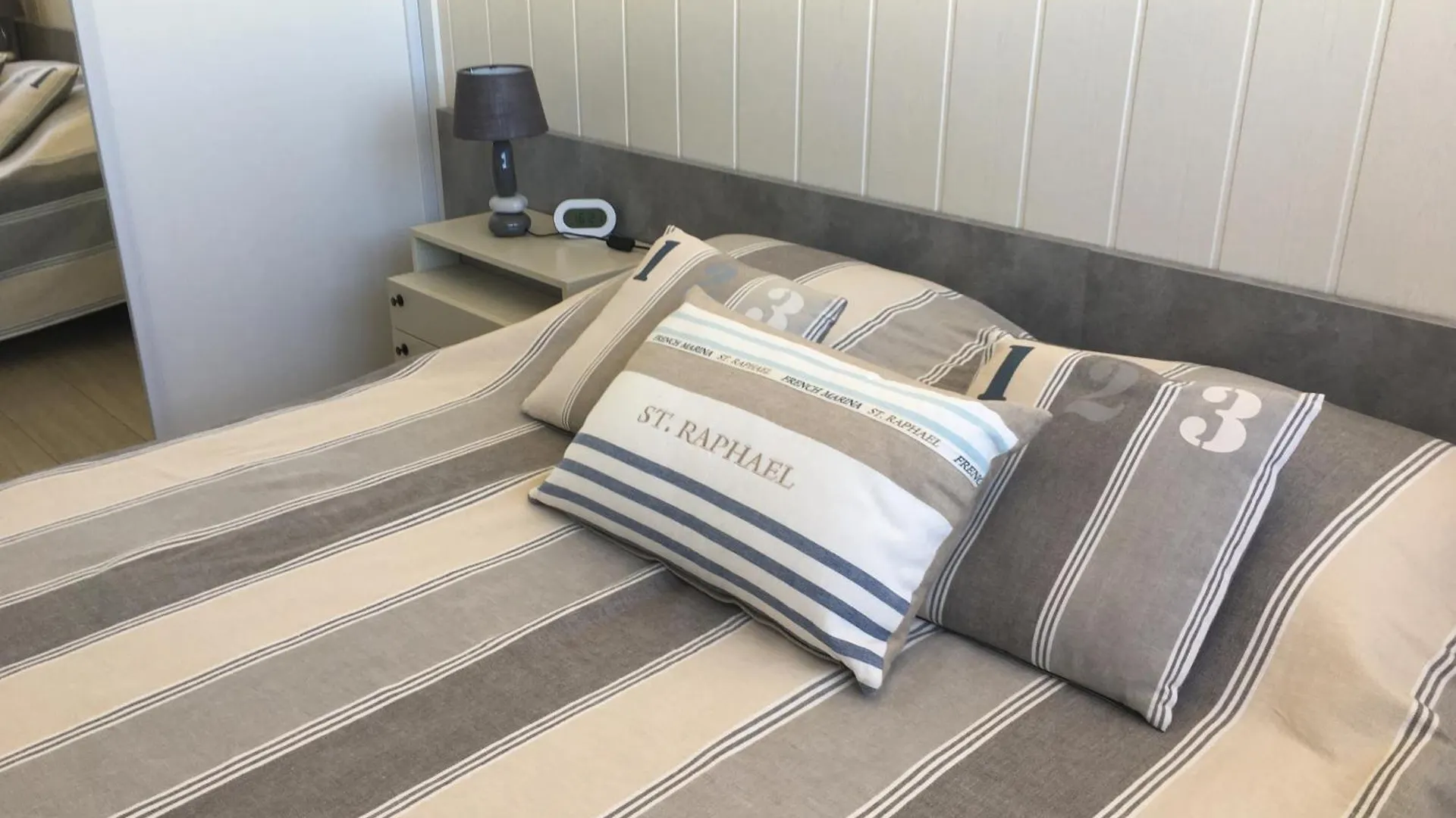 Les Anthemis- Bord De Mer Saint-Raphael  Apartment Saint-Raphael (Var)